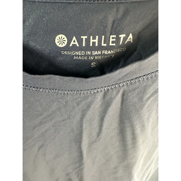Athleta Womens size S Blue Sunlover Top Tulip Back Thumbhole Long Sleeve - Picture 3 of 4